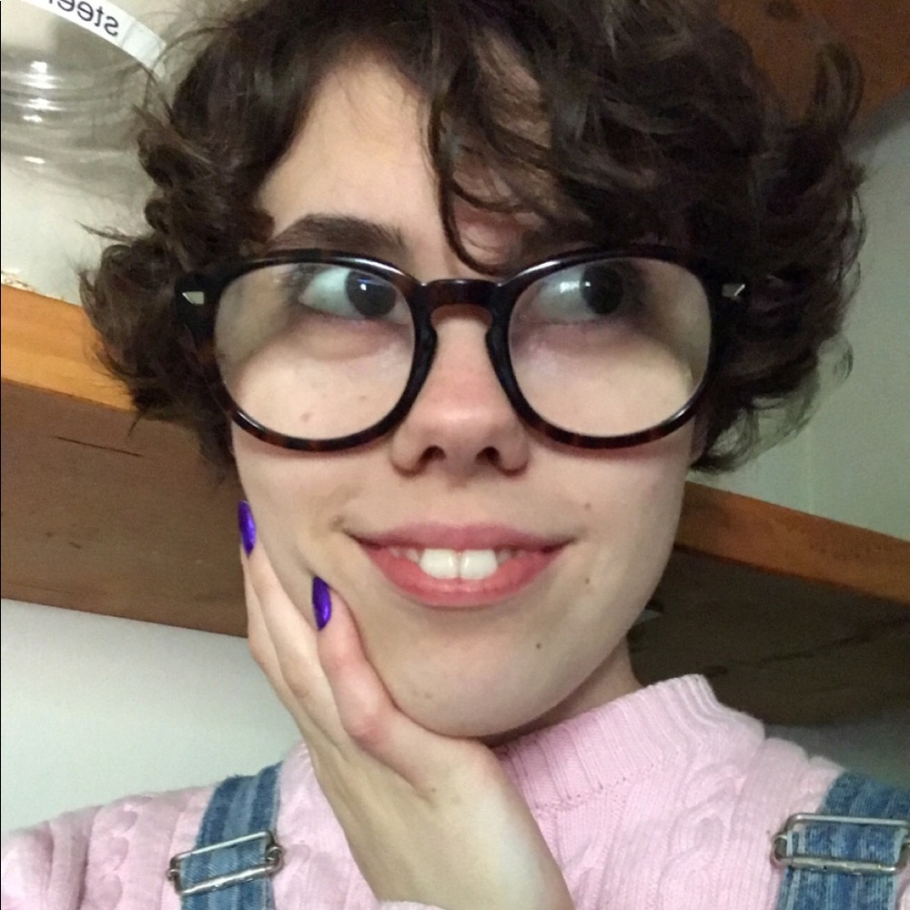 Meet your Posher, Olivia